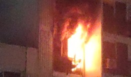 报道：赤脚英雄在公寓火灾中帮助拯救了95人