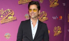 威利的糖果壮观：音乐剧模仿首演爱丁堡艺术节边缘