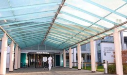 更多病例，口罩要求：＜s：1＞英格兰地区的诊所又出现了冠状病毒