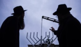 教皇圣诞致辞：“让武器的声音安静下来，克服分歧”