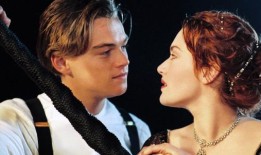 《小李子，我恐怕要跪下来了》：凯特·温丝莱特透露了拍摄泰坦尼克号标志性的门戏的新细节