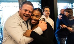 欧文·亚瑟将于2月28日回归《伦敦男孩和娃娃》与蒂米卡·拉姆齐的阿德莱德小姐对手戏