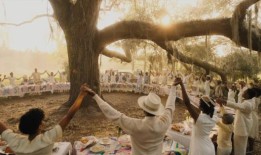 《紫色》音乐剧电影在圣诞节当天成为票房冠军