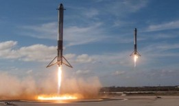 观看直播：SpaceX的三倍助推火箭发射关键气象卫星