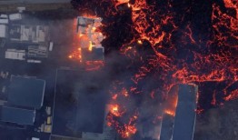 冰岛火山爆发：熔岩摧毁家园，国家进入“荒凉期”