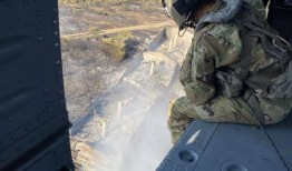 “压力很大”：陆军机组人员讲述希腊消防任务