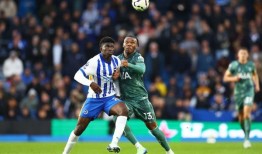 热刺球员评分vs布莱顿：命运多吉击败热刺，范德文失去冷静