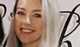 家人向在拉内利事故中去世的两个孩子的母亲表示敬意