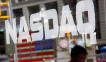 华尔街最新消息：特斯拉、Alphabet的糟糕业绩拖累美国股市走低，纳斯达克指数下跌超过2%，标准普尔指数下跌1.6%