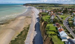 法国也受到海岸侵蚀，成千上万的建筑物受到威胁