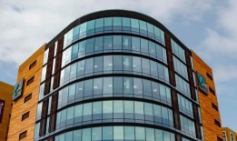 商务电话系统公司4Com在18个月内完成了第12笔交易