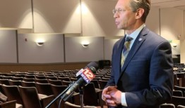 为什么阿拉巴马州的学校继续推行手机禁令