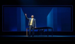 照片：第一次看到劳伦斯·菲什伯恩在电影里的样子