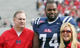 《弱点》的主角Michael Oher说，Tuohy一家的收养是一个谎言，他从电影中被剥夺了钱