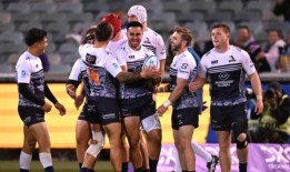 布伦比在澳大利亚超级橄榄球冠军争夺战中领先