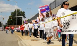 特朗普计划大规模驱逐阿拉巴马州移民：“我只是觉得我不安全”