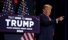 特朗普表示，在发表了与希特勒有关的“毒害血液”言论后，他从未读过《我的奋斗》