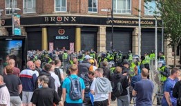 英国国会议员呼吁社交媒体平台达到报纸和电视的标准，此前虚假信息引发了13年来最严重的骚乱