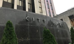 伯明翰的网络攻击让警方无法申请搜查令;工会表示，一些官员没有工资