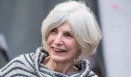 卡里尔丘吉尔的逃脱独自开始在耶鲁话剧团3月8日