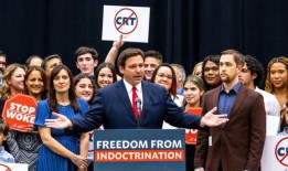 根据新法律，佛罗里达州的教师培训项目被禁止推行“意识形态”议程