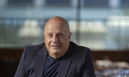 写字楼：顶级餐厅吸引着工人和人们回到市中心