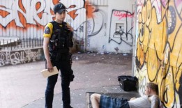 毒品泛滥在美国和欧洲肆虐，造成创纪录的过量死亡和帮派暴力