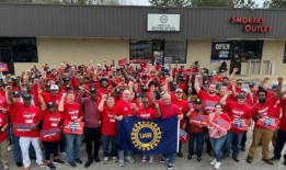 美国汽车工人联合会(United Auto Workers)主席费恩(Shawn Fain)说，工会将在2024年在南方获胜