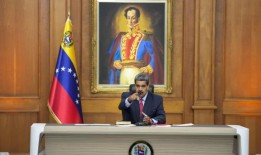 委内瑞拉总统马杜罗要求最高法院对总统选举进行审计，但观察员们表示不满