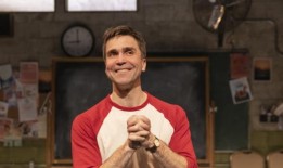 乔·塔珀和肖恩·丹尼尔斯谈从酗酒中恢复，并为此做了一出戏