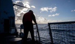 性骚扰和造船厂是如何使一艘海军军舰瘫痪的