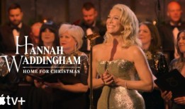 31天的节日欢呼：汉娜·沃丁汉在她的苹果电视+节日特别节目中演唱了“哦，神圣的夜晚”