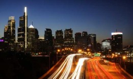 在宴会前开车还是坐飞机？这里有一些感恩节旅行者的建议