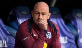 英格兰队预测对阵爱尔兰的十一人名单，李·卡斯利为最后一场比赛做出了调整