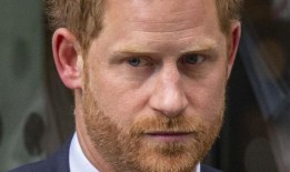 哈里王子撤回高等法院对报纸出版商的诽谤诉讼
