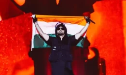 印度歌迷受够了花高价买臭气熏天的厕所和演唱会的交通堵塞