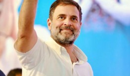 拉胡尔？甘地(Rahul Gandhi)说，政客的真正财富不只是简单的服装和破鞋