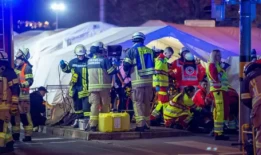 德国圣诞市场发生汽车袭击，两人死亡，数十人受伤