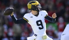 如何观看今天的俄亥俄州立大学对密歇根大学的NCAA大学橄榄球比赛